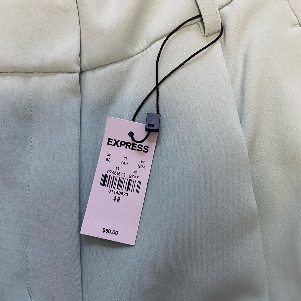 Express Suits - Picture 9 of 9